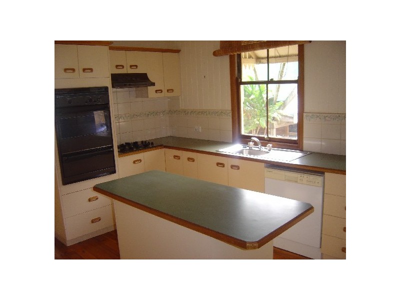 17 Trevethan Street, Mount Lofty QLD 4350
