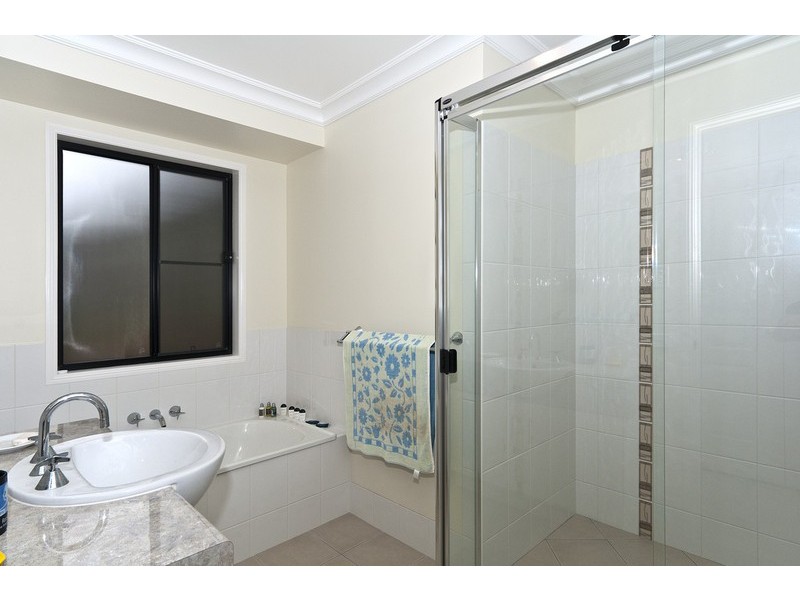 12 McShane Drive, Mount Kynoch QLD 4350
