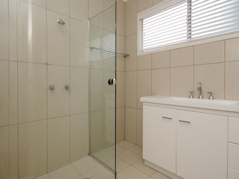 5 Garvey Street, Mount Lofty QLD 4350