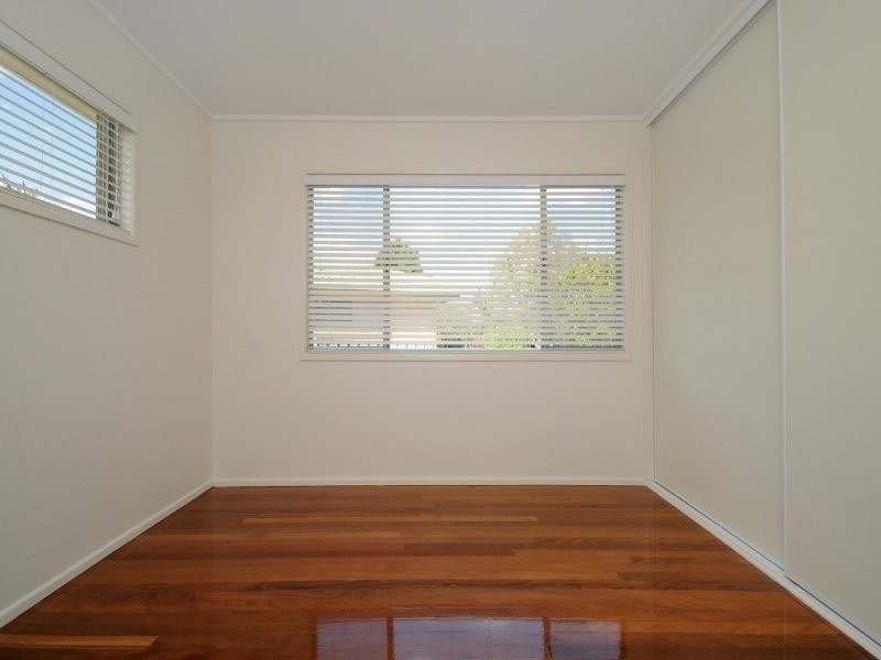 5 Garvey Street, Mount Lofty QLD 4350