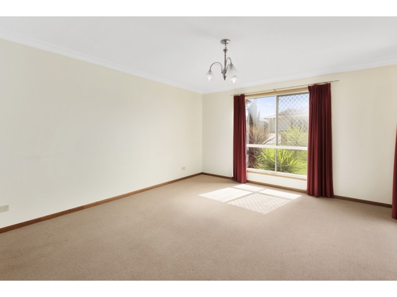 16 Patron Crescent, Glenvale QLD 4350