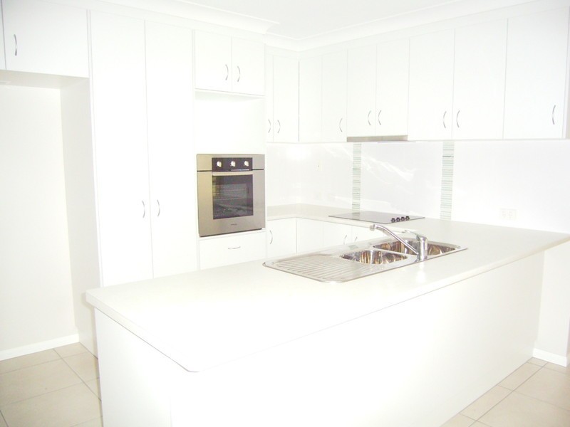 1/28 Sambar Court, Kearneys Spring QLD 4350