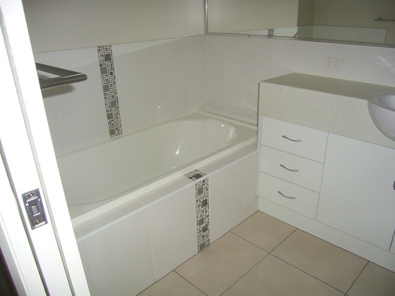 1/28 Sambar Court, Kearneys Spring QLD 4350