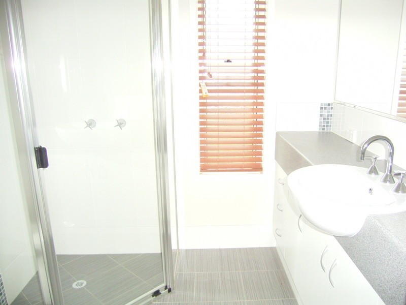 1/28 Sambar Court, Kearneys Spring QLD 4350