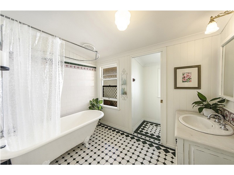 44 Crown Street, Rangeville QLD 4350