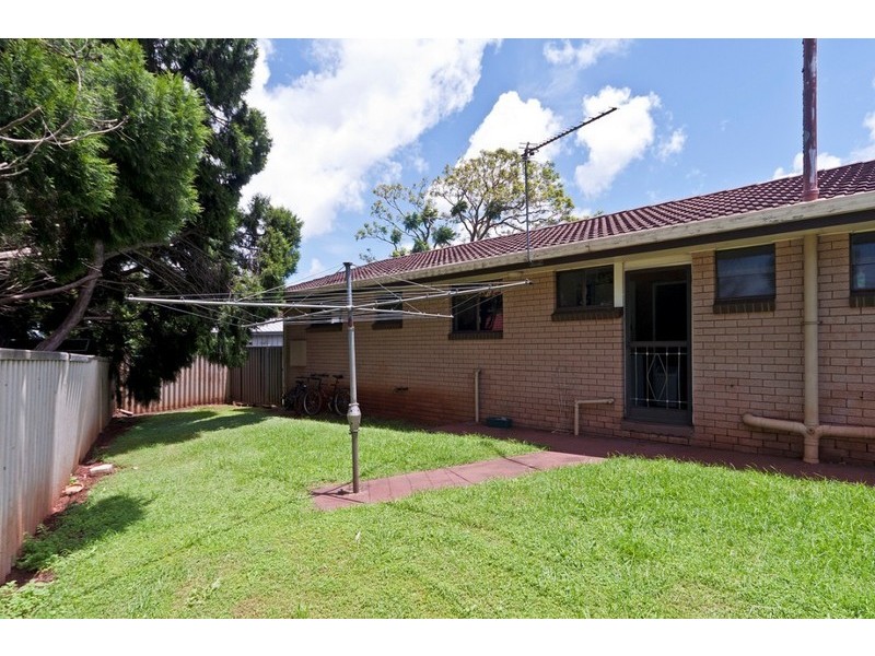 1/1 Cleary Street, Centenary Heights QLD 4350