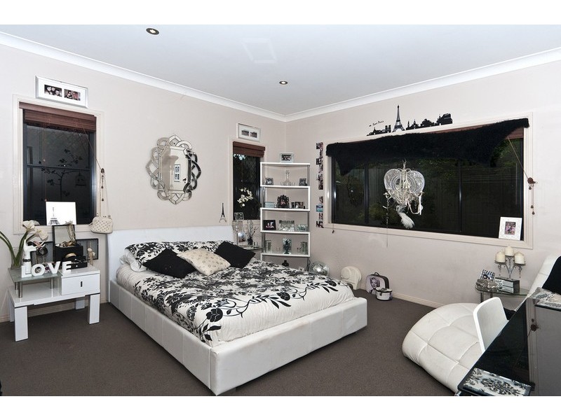 1/302B South Street, Harristown QLD 4350