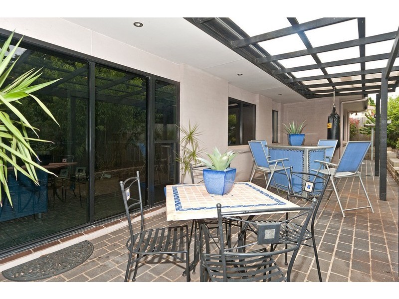 1/302B South Street, Harristown QLD 4350