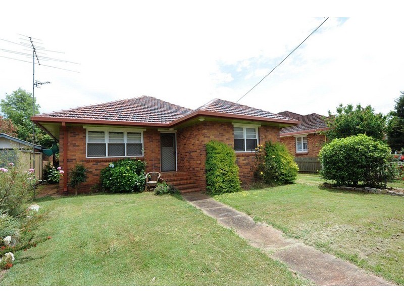 27 Justin Street, Harristown QLD 4350