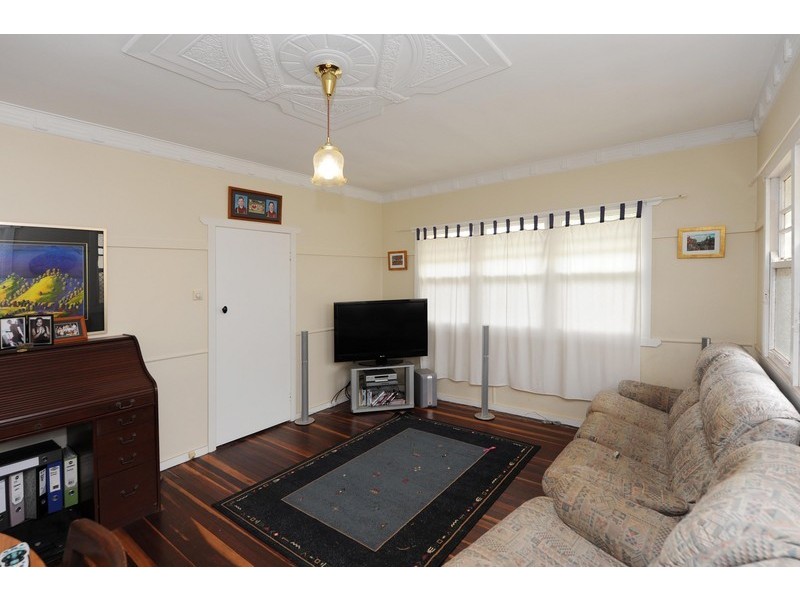 27 Justin Street, Harristown QLD 4350