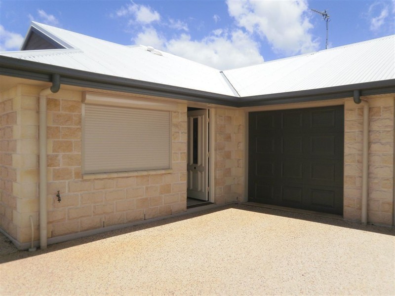 4/14 Uniplaza Court, Kearneys Spring QLD 4350