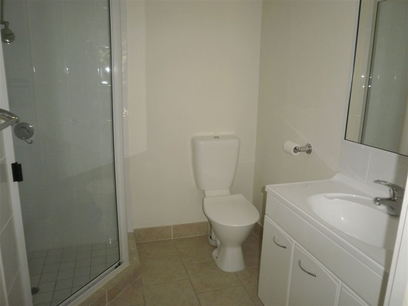 4/14 Uniplaza Court, Kearneys Spring QLD 4350