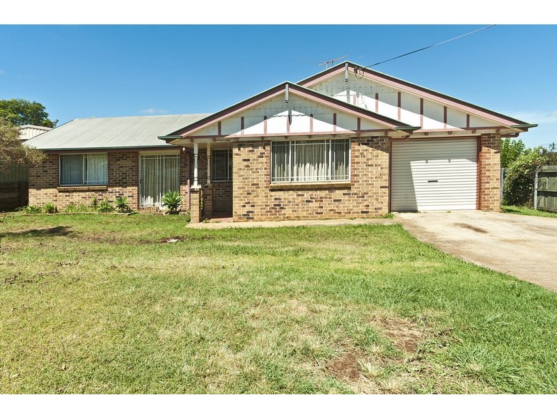 184 Baker Street, Darling Heights QLD 4350
