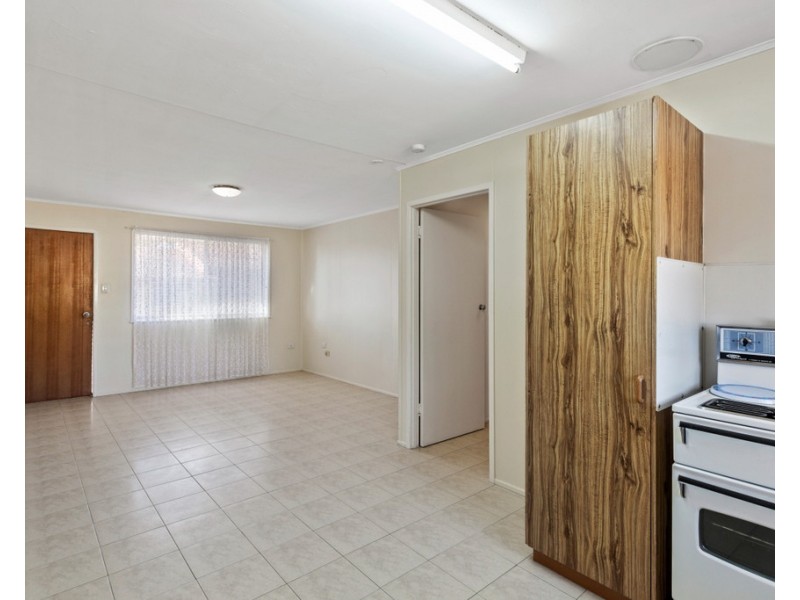 2/285 Hume Street, South Toowoomba QLD 4350