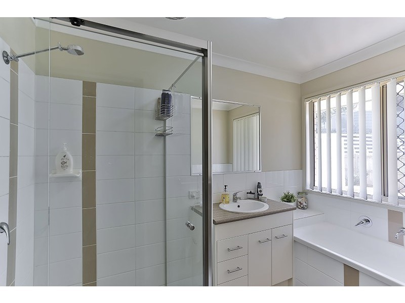 10 Dixon Court, Wilsonton Heights QLD 4350