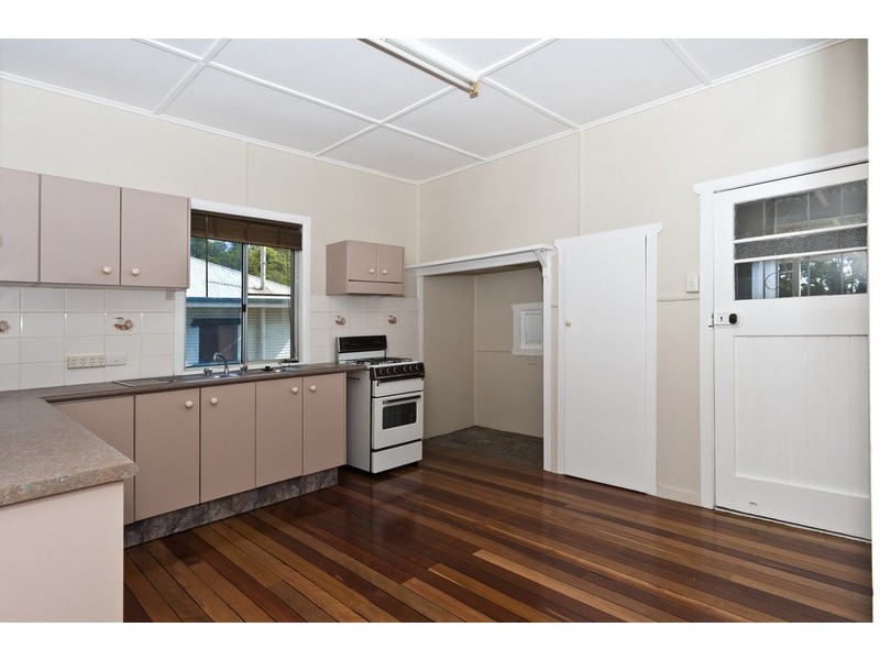 19 Christmas Street, North Toowoomba QLD 4350