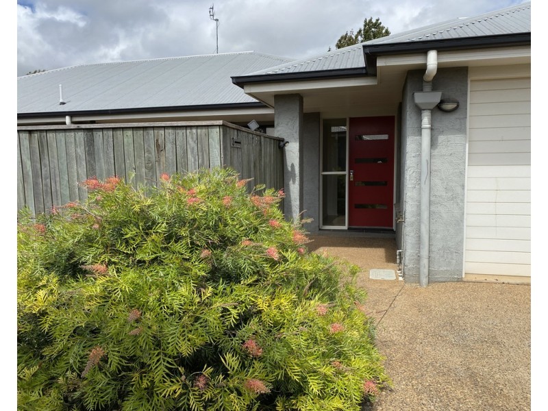 3/10 Devon Street, Newtown QLD 4350