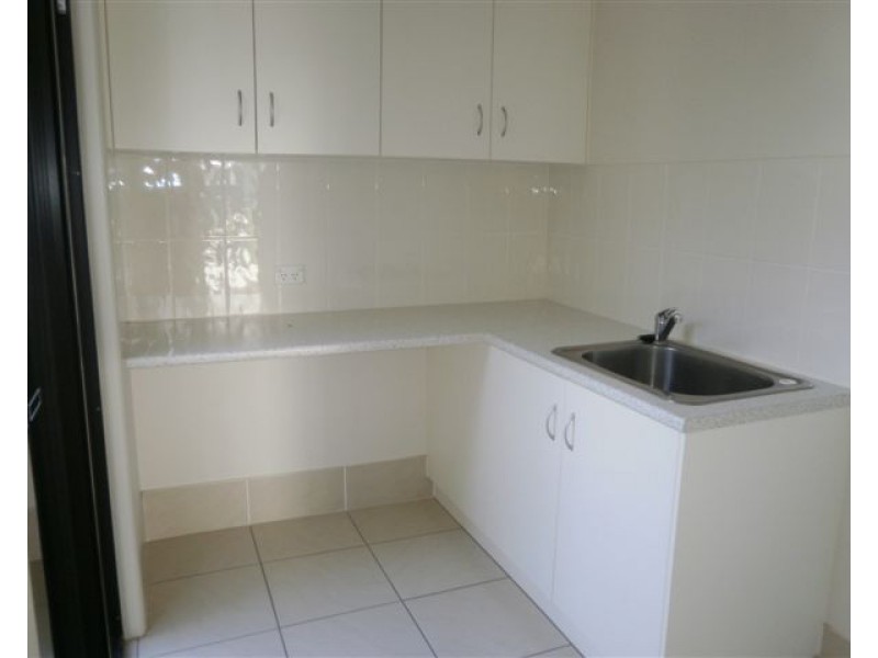 3/10 Devon Street, Newtown QLD 4350