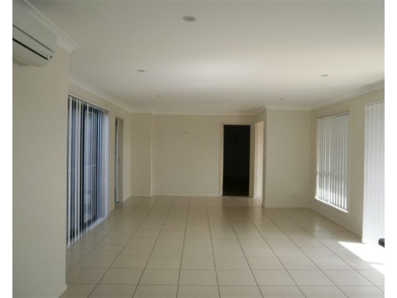 3/10 Devon Street, Newtown QLD 4350