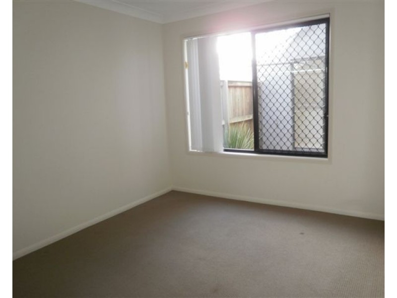 3/10 Devon Street, Newtown QLD 4350