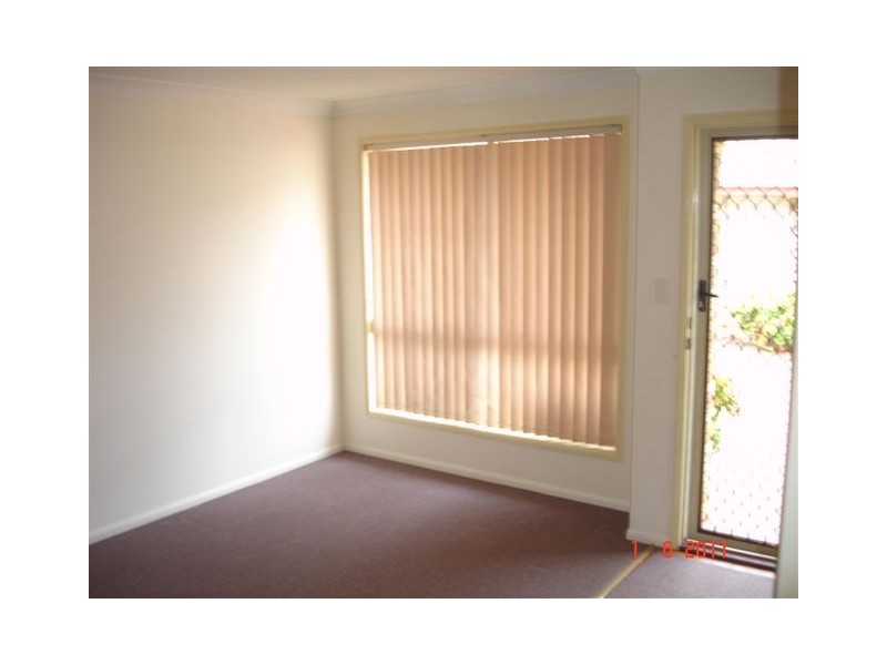2/299 James Street, Newtown QLD 4350