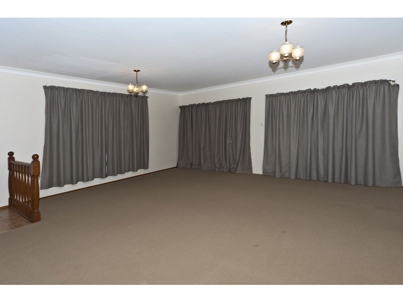 2 Bischof Street, Wilsonton Heights QLD 4350