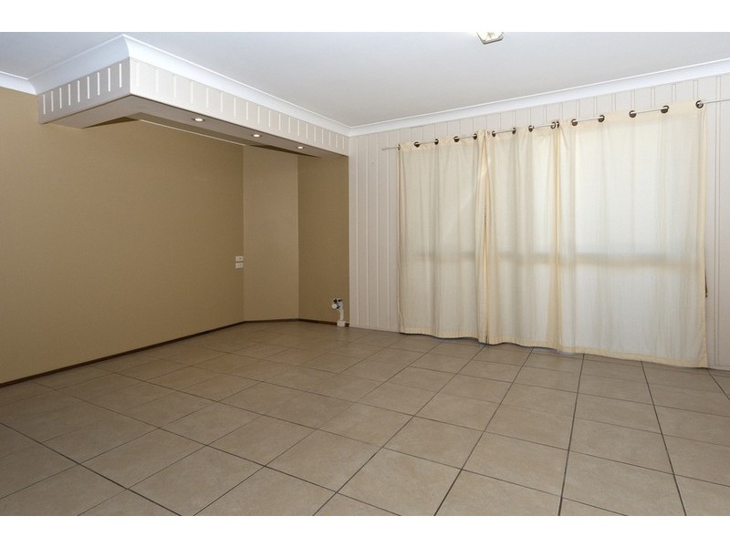 2 Bischof Street, Wilsonton Heights QLD 4350