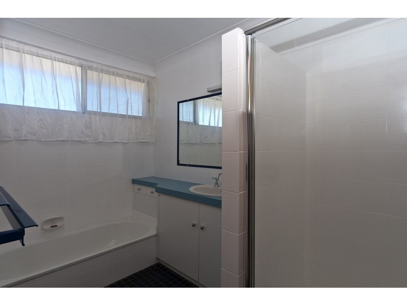 2 Bischof Street, Wilsonton Heights QLD 4350