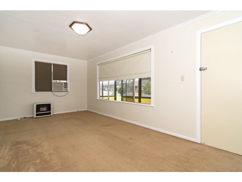 11 Brown Street, Rockville QLD 4350