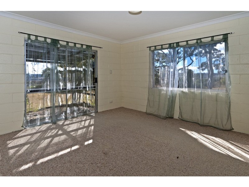 400 Savages Road, Hodgson Vale QLD 4352
