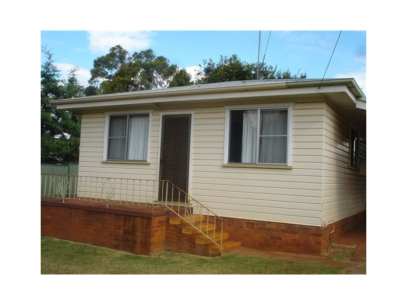 14 Dalgleish Street, South Toowoomba QLD 4350