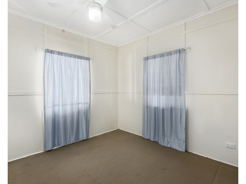 26 Rob Street, Newtown QLD 4350
