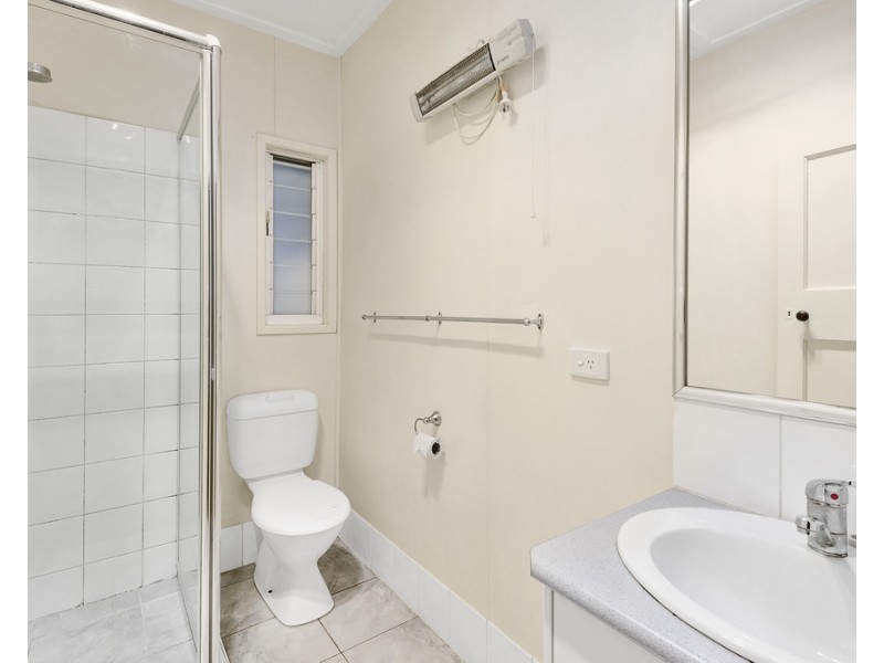 26 Rob Street, Newtown QLD 4350