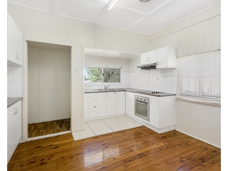 26 Rob Street, Newtown QLD 4350