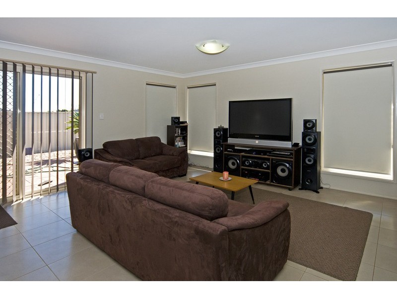 3 Ace Drive, Glenvale QLD 4350