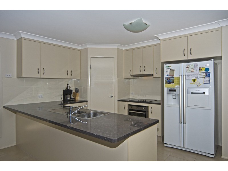 3 Ace Drive, Glenvale QLD 4350
