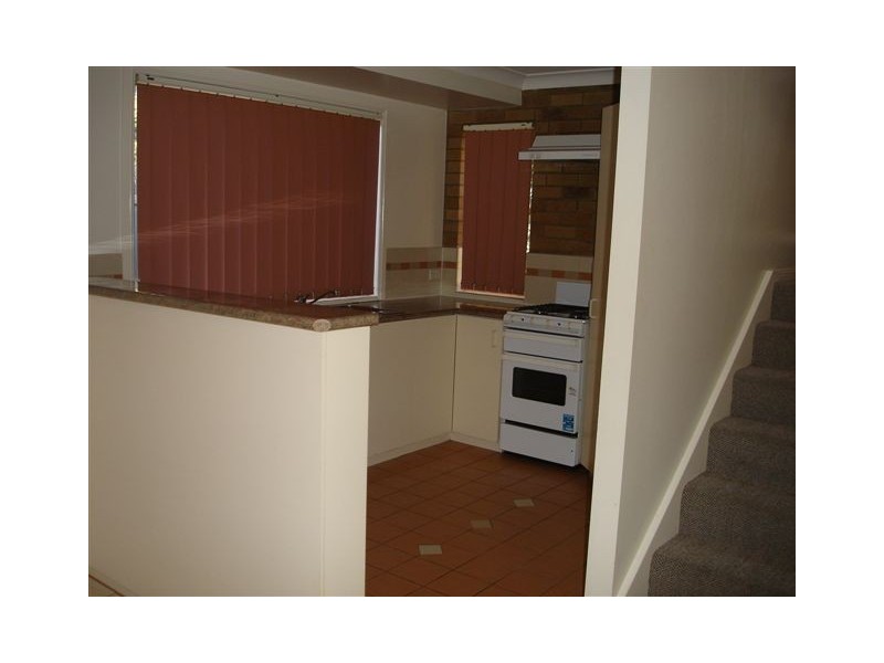 6/248 James Street, Harristown QLD 4350