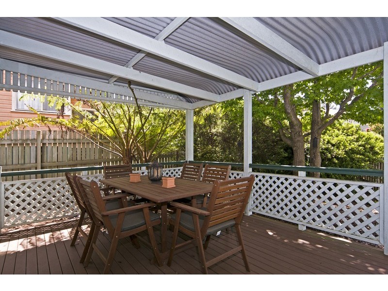 5 Sourris Street, Mount Lofty QLD 4350