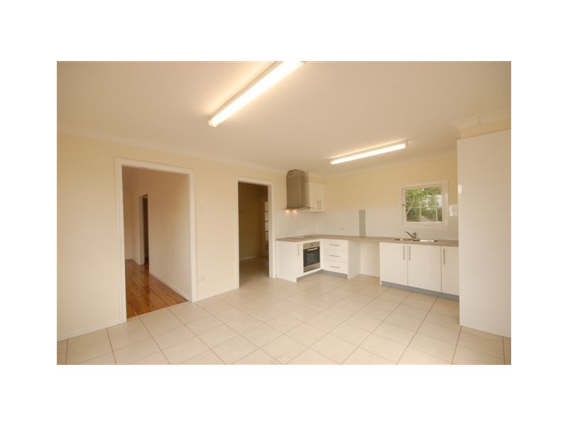 10 Seaton Street, South Toowoomba QLD 4350