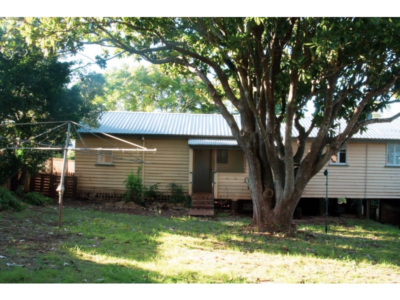 10 Seaton Street, South Toowoomba QLD 4350