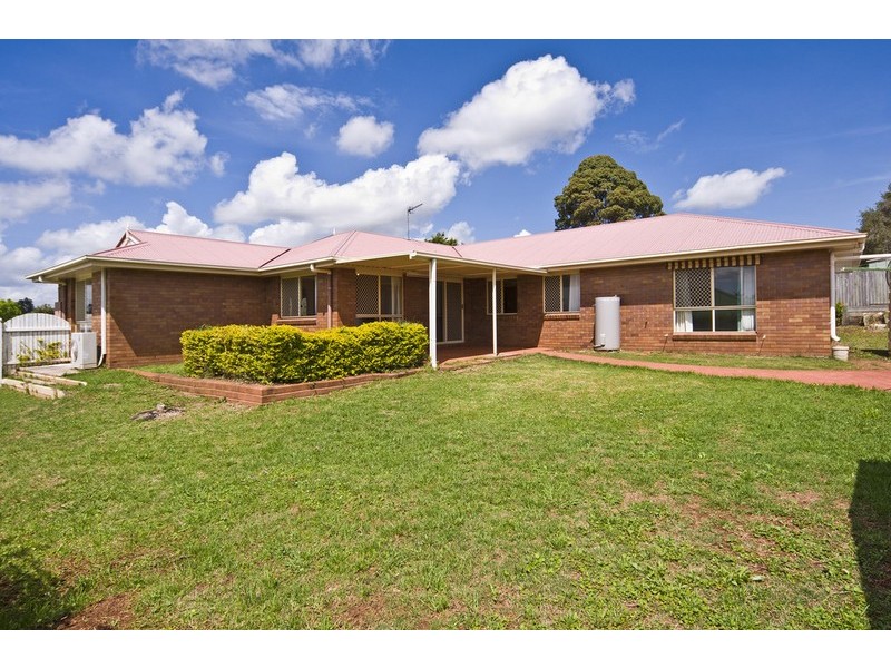 5 Swartz Street, Kearneys Spring QLD 4350