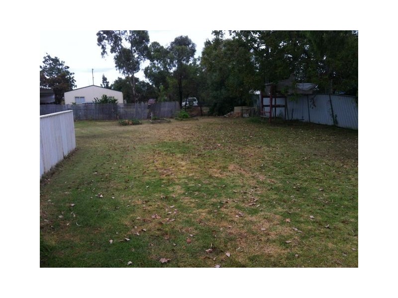 24 Eton Street, Cambooya QLD 4358