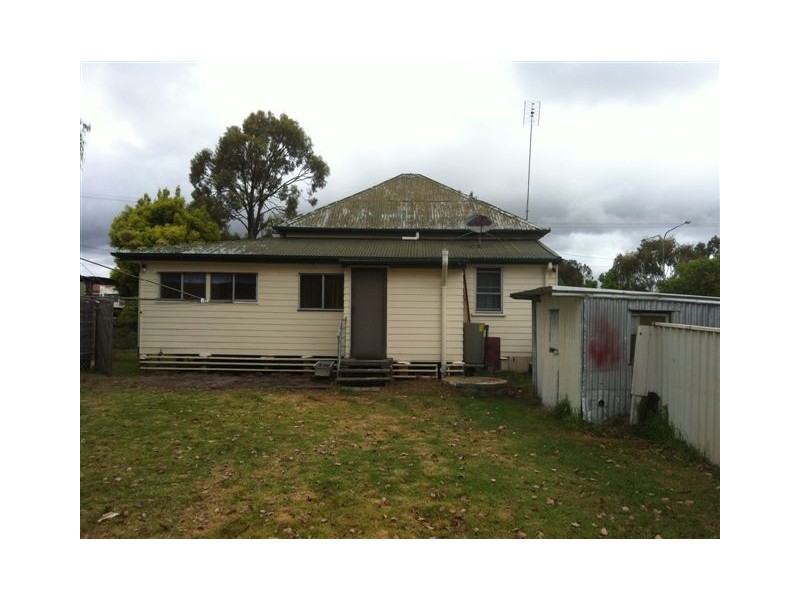 24 Eton Street, Cambooya QLD 4358