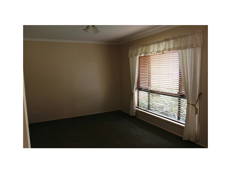 1 Albion Street, Kearneys Spring QLD 4350