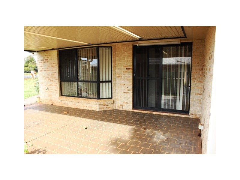 1 Albion Street, Kearneys Spring QLD 4350