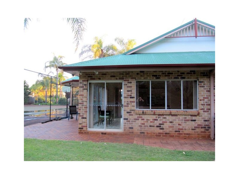 11a Coral Sea Drive, Middle Ridge QLD 4350