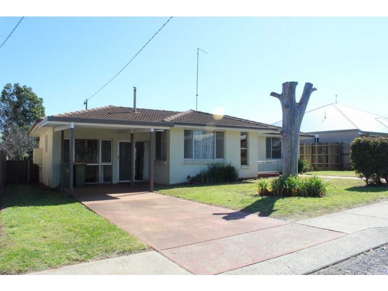 81 Arabian Street, Harristown QLD 4350