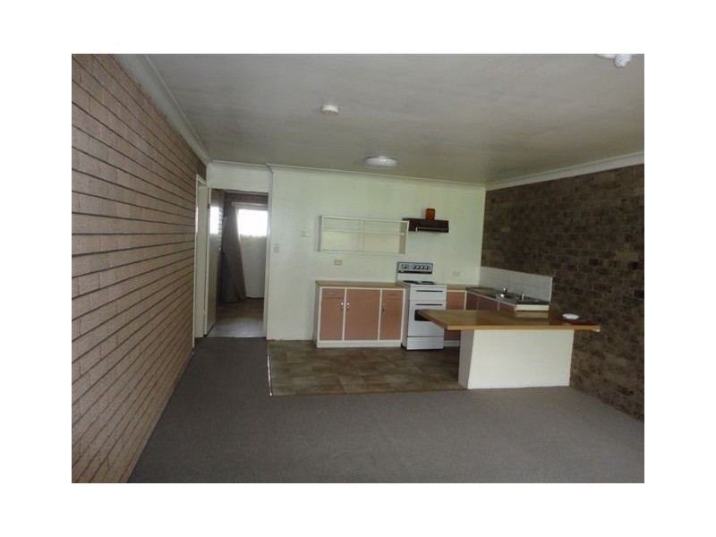 2/417 Stenner Street, Harristown QLD 4350