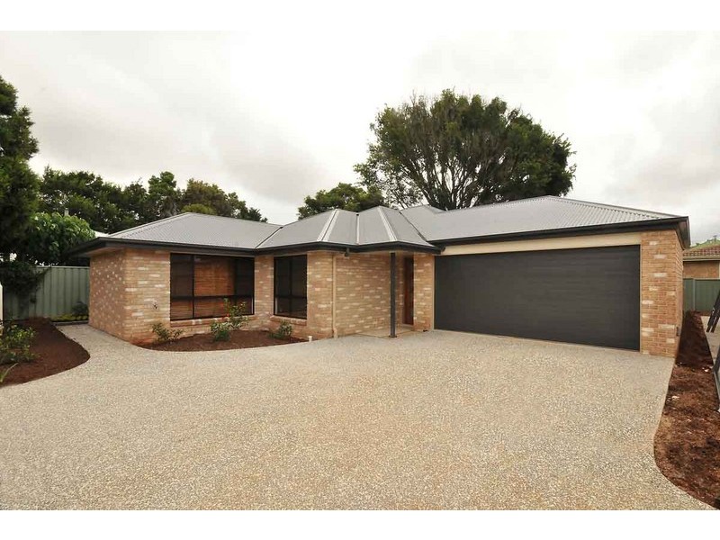 2/26a Ascot Street, Newtown QLD 4350