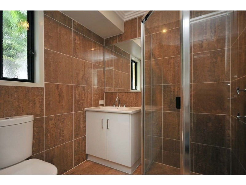 2/26a Ascot Street, Newtown QLD 4350